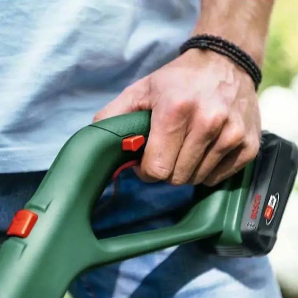 Bosch EasyGrassCut 18V-26 Set аккумуляторный триммер (1 x 2.5 Ач, ЗУ), 06008C1C03