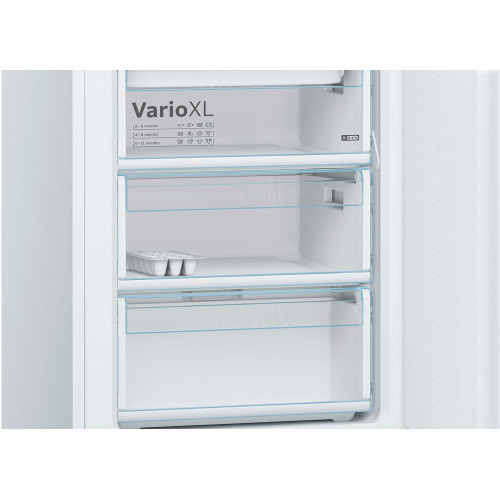 Двухкамерный холодильник Bosch KGE39AW21R