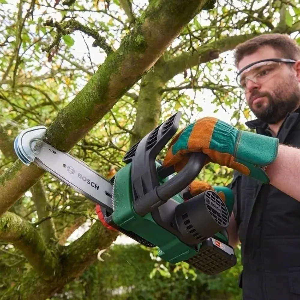 Bosch UniversalChain 18 Solo аккумуляторная цепная пила (без АКБ и ЗУ), 06008B8001