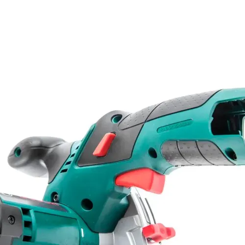 Bosch UniversalCirc 12 Set аккумуляторная дисковая пила (1 x 2 Ач, ЗУ), 06033C7002