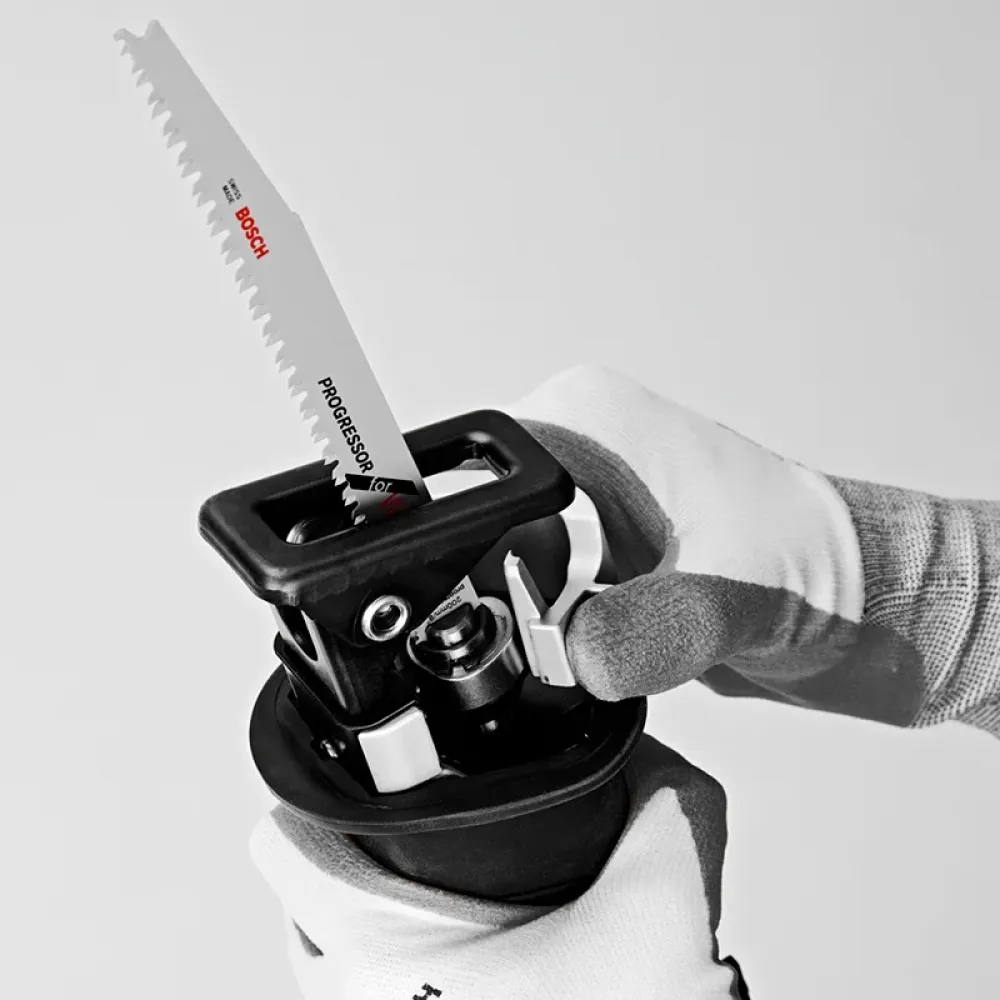 Bosch GSA 18V-32 Professional Solo аккумуляторная ножовка (без АКБ и ЗУ), 06016A8108