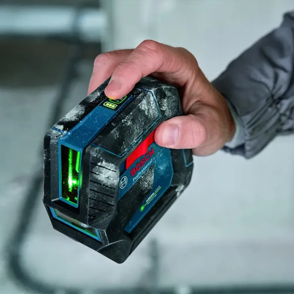 Bosch GLL 2-15 G лазерный нивелир + 4 АКБ , чехол, отражатель, универсальный держатель, потолочное крепление и чемоданчик 0601063W02