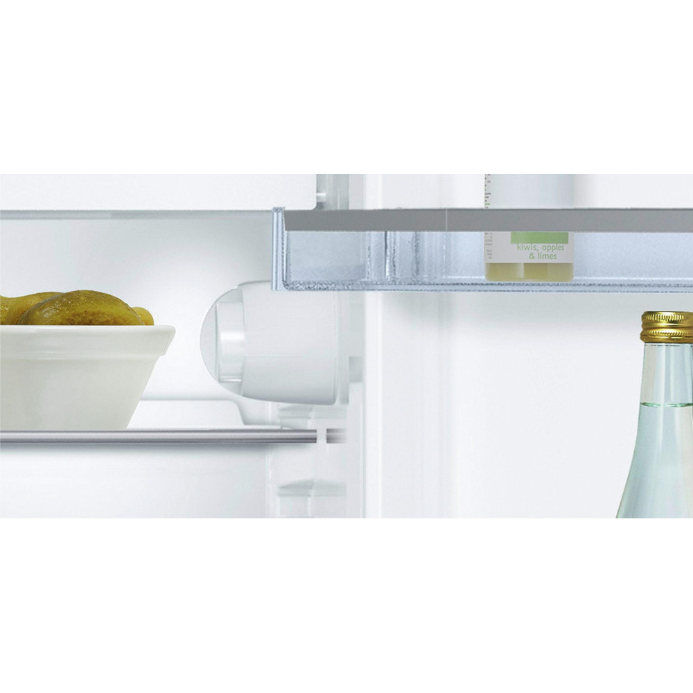 Встраиваемый однокамерный холодильник Bosch KUL 15A50 RU