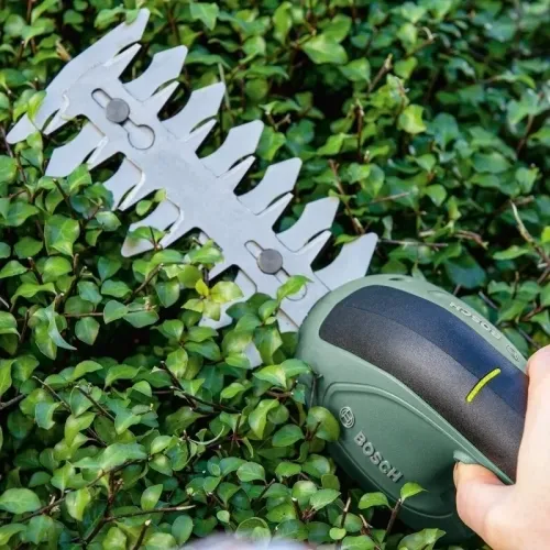 Bosch EasyShear кусторез аккумуляторный (1 x 1.5 Ач, ЗУ), 0600833303