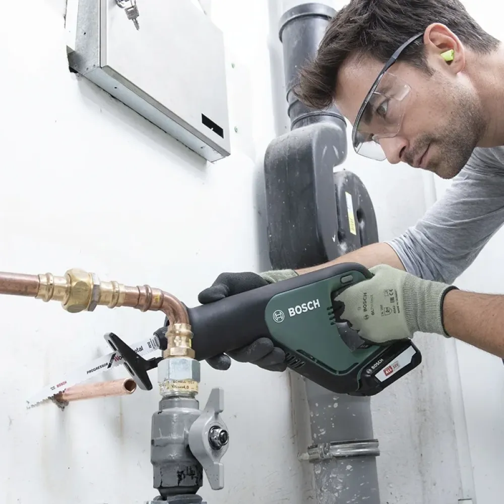 Bosch PSA 18 LI Solo аккумуляторная сабельная пила (без АКБ и ЗУ), 06033B2301